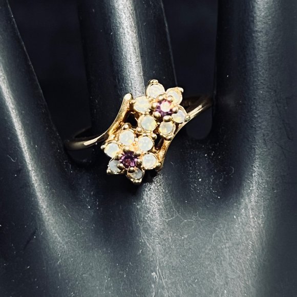 18 K HGE Floral Ring With Purple And Opaque Rhinestones Size 9 (R330) - Picture 2 of 7